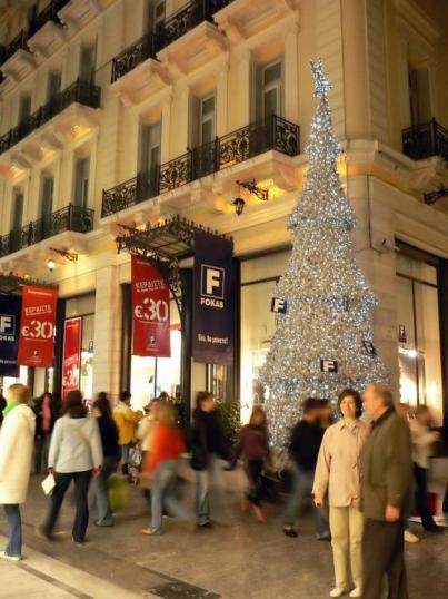 Arbol de Navidad en las calles de Atenas