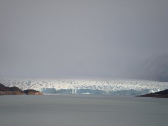 Vista del Glaciar Perito Moreno a 7 kilometros de distancia