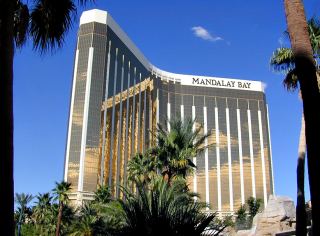 direction south point casino from mandalay bay