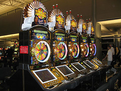 Las Vegas está atestada de máquinas tragamonedas, desde el aeropuerto, pasando por kioskos, supermercados, bares o cualquier lugar de servicios.