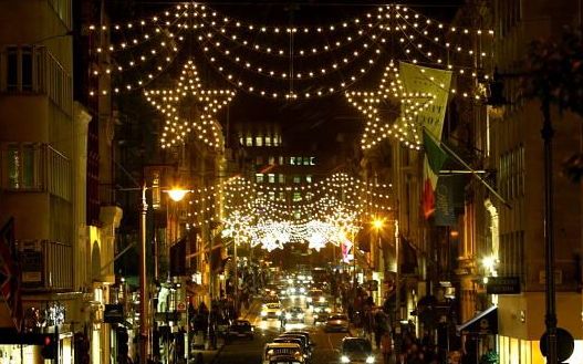 Las calles de Londres se llenan de luces para Navidad