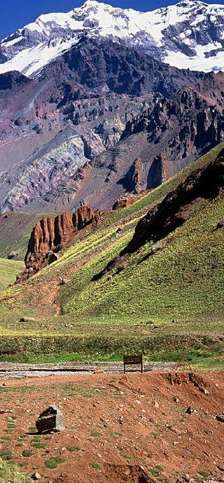 El cerro Aconcagua es el más alto de América del Sur con 6962 msnm