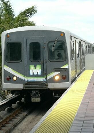 El Metrorail es una de las alternativas para desplazarse por Miami fácil y rápido